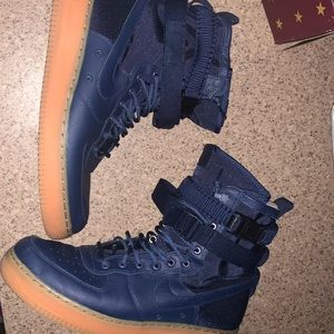 AF1 SF NAVY/GUM